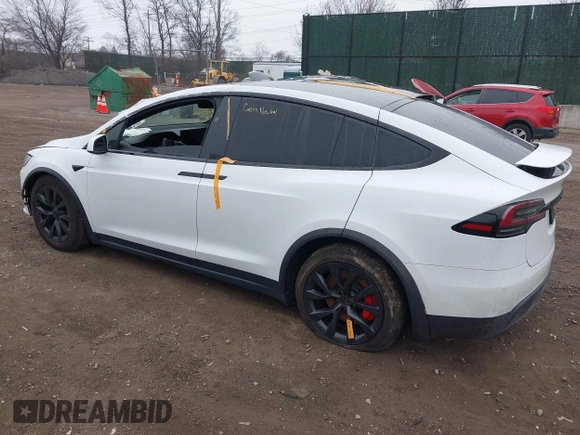2022 Tesla Model X Plaid z VIN 7SAXCBE67NF339557, wystawiony jako IAAI lot #41825360 z przebiegiem 70 mil mil oraz . Historia ofert i sprzedaży dostępna na DreamBid. Obrazek 3.