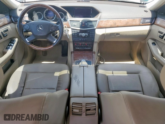 2012 Mercedes-Benz E 350 Luxury with VIN WDDHF5KB0CA642851, listed as a Copart auction lot 61457885 with 117,036 mi miles and Salvage title. Bid and sale history available at DreamBid. Image 8.