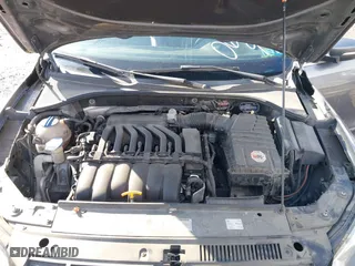 2013 Volkswagen Passat SEL Premium with VIN 1VWCM7A32DC063184, listed as a IAAI auction lot 41505096 with 121,482 mi miles. Bid and sale history available at carsss.com. Image 10.
