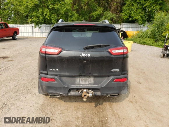 2016 Jeep Cherokee Latitude with VIN 1C4PJMCS0GW223341, listed as a Copart auction lot 58971355 with 233,488 mi miles and Clean title. Bid and sale history available at DreamBid. Image 6.