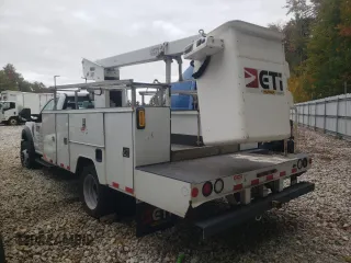 2017 Ford F-550 XL with VIN 1FDUF5GY1HEE85526, listed as a Copart auction lot 72215834 with 90,996 mi miles and Salvage Title. Bid and sale history available at carsss.com. Image 2.
