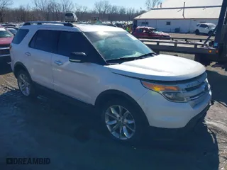 2014 Ford Explorer XLT with VIN 1FM5K8D89EGA68175, listed as a IAAI auction lot 41664241 with 1 mi miles. Bid and sale history available at carsss.com. Image 1.