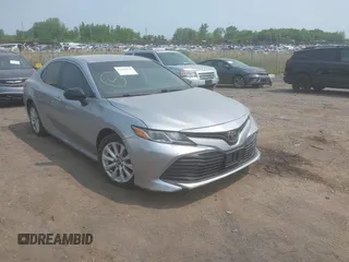 2019 Toyota Camry LE z VIN 4T1B11HK8KU246853, wystawiony jako IAAI lot #42419458 z przebiegiem 87 867 mil mil oraz . Historia ofert i sprzedaży dostępna na DreamBid. Obrazek 1.