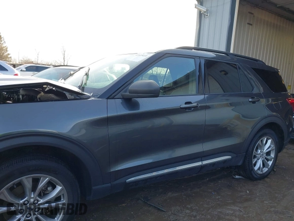 2020 Ford Explorer XLT z VIN 1FMSK8DH3LGC08642, wystawiony jako IAAI lot #41615418 z przebiegiem 50 166 mil mil oraz . Historia ofert i sprzedaży dostępna na DreamBid. Obrazek 15.