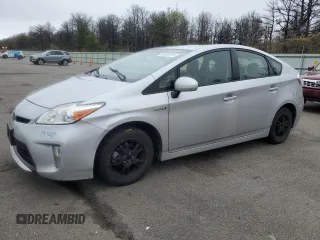2013 Toyota Prius One with VIN JTDKN3DU0D5627346, listed as a Copart auction lot 56000075 with 203,994 mi miles and Clean title. Bid and sale history available at DreamBid. Image 1.