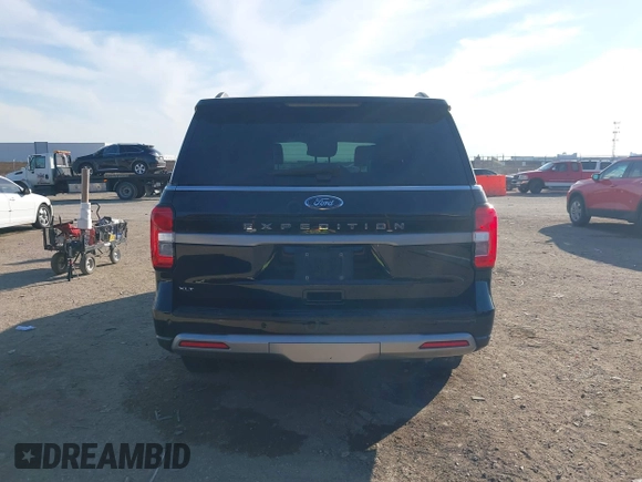 2023 Ford Expedition XLT with VIN 1FMJU1H86PEA63119, listed as a IAAI auction lot 41329207 with 1 mi miles. Bid and sale history available at carsss.com. Image 16.