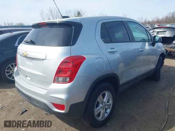2022 Chevrolet Trax LS with VIN KL7CJNSM2NB502220, listed as a IAAI auction lot 41868558 with 1 mi miles. Bid and sale history available at carsss.com. Image 4.