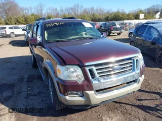 2008 Ford Explorer Eddie Bauer with VIN 1FMEU74E78UA32565, listed as a IAAI auction lot 41759235 with 195,988 mi miles. Bid and sale history available at carsss.com. Image 1.