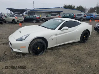 2012 Ferrari California z VIN ZFF65TJA9C0186664, wystawiony jako Copart lot #43286695 z przebiegiem Nie podano mil oraz Szkody całkowita. Historia ofert i sprzedaży dostępna na DreamBid. Obrazek 1.