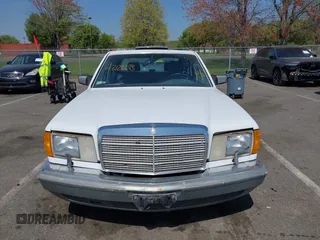 1988 Mercedes-Benz 560 with VIN WDBCA39DXJA420974, listed as a IAAI auction lot 42122073 with 113,273 mi miles and . Bid and sale history available at DreamBid. Image 6.