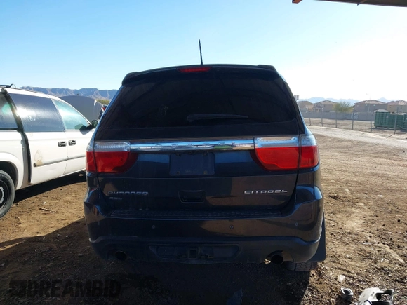 2011 Dodge Durango Citadel with VIN 1D4SE5GT5BC614215, listed as a IAAI auction lot 41399251 with 157,797 mi miles. Bid and sale history available at carsss.com. Image 16.