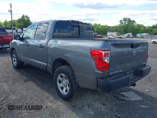 2017 Nissan Titan SV z VIN 1N6AA1EJ0HN552876, wystawiony jako IAAI lot #42319446 z przebiegiem 37 875 mil mil oraz . Historia ofert i sprzedaży dostępna na DreamBid. Obrazek 3.
