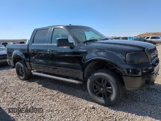 2006 Ford F-150 XLT z VIN 1FTPW14576FA41997, wystawiony jako Copart lot #63773895 z przebiegiem 182 893 mil mil oraz Czysty tytuł • Clean title. Historia ofert i sprzedaży dostępna na DreamBid. Obrazek 4.