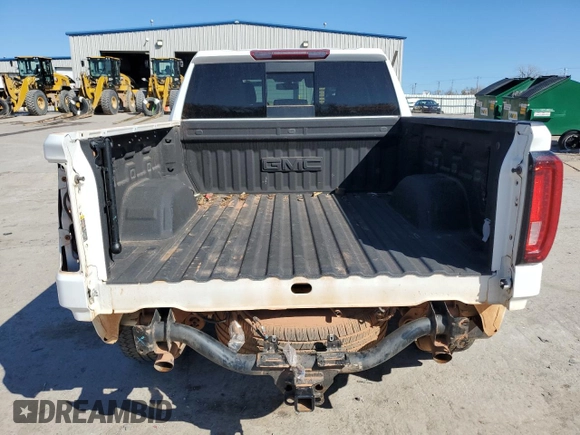 2022 GMC Sierra 1500 SLT z VIN 3GTU9DED8NG185539, wystawiony jako Copart lot #48722825 z przebiegiem 59 266 mil mil oraz Szkoda całkowita • Salvage title. Historia ofert i sprzedaży dostępna na DreamBid. Obrazek 6.