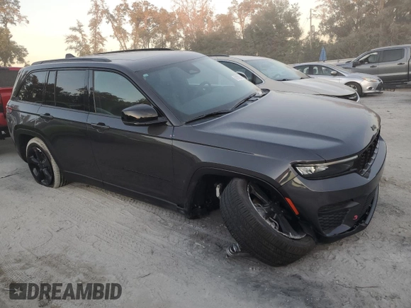 2023 Jeep Grand Cherokee Laredo с VIN 1C4RJGAG2PC662664, выставлен на аукционе Copart как лот 82878804 с пробегом 9 800 миль миль и Списание • Salvage title. История ставок и продаж доступна на DreamBid. Изображение 4.
