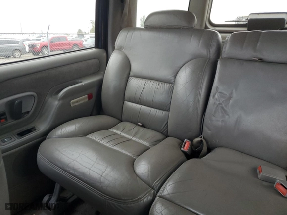 1996 GMC Yukon with VIN 1GKEK13R3TJ747966, listed as a Copart auction lot 75346004 with 395,322 mi miles and Salvage Title. Bid and sale history available at carsss.com. Image 11.