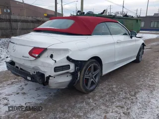 2018 Mercedes-Benz C 300 z VIN WDDWK4KBXJF703393, wystawiony jako IAAI lot #41218135 z przebiegiem 55 568 mil mil oraz . Historia ofert i sprzedaży dostępna na DreamBid. Obrazek 4.