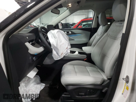 2025 Ford Explorer Platinum with VIN 1FMWK8HC9SGA37071, listed as a Copart auction lot 86131034 with Not provided miles and Salvage title. Bid and sale history available at DreamBid. Image 7.