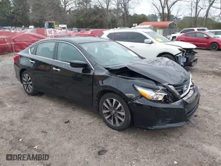 2017 Nissan Altima 2.5 SR with VIN 1N4AL3AP9HC151072, listed as a IAAI auction lot 41712818 with 123,790 mi miles. Bid and sale history available at carsss.com. Image 1.
