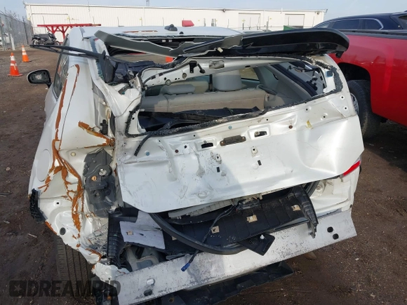 2011 Toyota Prius I with VIN JTDKN3DU1B1427404, listed as a IAAI auction lot 41783804 with 207,899 mi miles. Bid and sale history available at carsss.com. Image 6.
