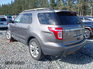 2011 Ford Explorer XLT z VIN 1FMHK8D82BGA26505, wystawiony jako IAAI lot #42138430 z przebiegiem 171 380 mil mil oraz . Historia ofert i sprzedaży dostępna na DreamBid. Obrazek 3.