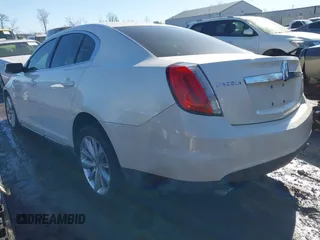 2009 Lincoln MKS с VIN 1LNHM94R09G615426, выставлен на аукционе IAAI как лот 41442882 с пробегом 184 615 миль миль и . История ставок и продаж доступна на DreamBid. Изображение 3.