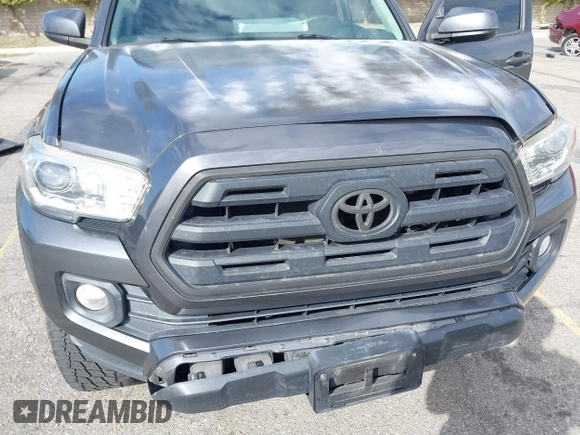 2017 Toyota Tacoma SR5 with VIN 3TMAZ5CN7HM036078, listed as a IAAI auction lot 41698163 with 91,376 mi miles. Bid and sale history available at carsss.com. Image 17.