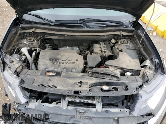 2018 Mitsubishi Outlander ES z VIN JA4AZ3A31JZ051535, wystawiony jako Copart lot #54775705 z przebiegiem 123 776 mil mil oraz Szkoda całkowita • Salvage title. Historia ofert i sprzedaży dostępna na DreamBid. Obrazek 12.