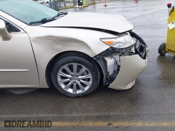 2014 Lexus ES 350 with VIN JTHBK1GG7E2105544, listed as a IAAI auction lot 41731416 with 101,483 mi miles. Bid and sale history available at carsss.com. Image 20.