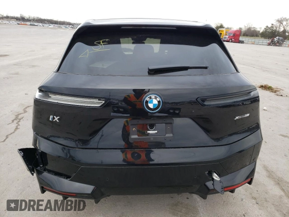 2022 BMW iX xDrive50 с VIN WB523CF0XNCJ77116, выставлен на аукционе Copart как лот 42071493 с пробегом 4 478 миль миль и . История ставок и продаж доступна на DreamBid. Изображение 6.