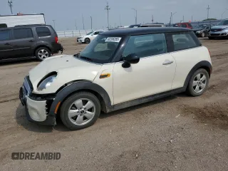 2015 MINI Hardtop с VIN WMWXM5C53F3A97337, выставлен на аукционе Copart как лот 60208265 с пробегом 95 575 миль миль и Чистый • Clean title. История ставок и продаж доступна на DreamBid. Изображение 1.