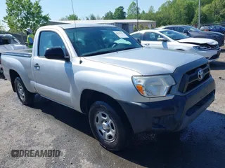 2013 Toyota Tacoma z VIN 5TFNX4CN6DX027684, wystawiony jako IAAI lot #42133075 z przebiegiem 174 154 mil mil oraz . Historia ofert i sprzedaży dostępna na DreamBid. Obrazek 1.