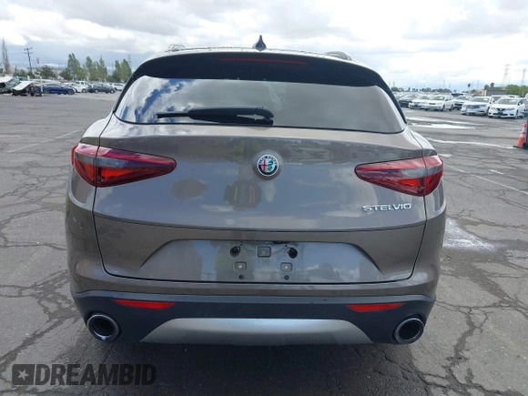 2019 Alfa Romeo Stelvio z VIN ZASPAJAN2K7C48523, wystawiony jako IAAI lot #42246378 z przebiegiem 46 546 mil mil oraz . Historia ofert i sprzedaży dostępna na DreamBid. Obrazek 16.