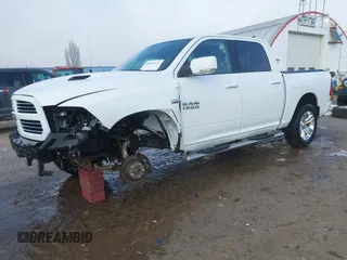 2017 Ram 1500 Night z VIN 1C6RR7MT3HS634288, wystawiony jako IAAI lot #40993931 z przebiegiem 138 341 mil mil oraz . Historia ofert i sprzedaży dostępna na DreamBid. Obrazek 2.