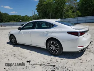 2022 Lexus ES 350 with VIN 58ADZ1B19NU136330, listed as a Copart auction lot 56100575 with 10,335 mi miles and Salvage title. Bid and sale history available at DreamBid. Image 2.