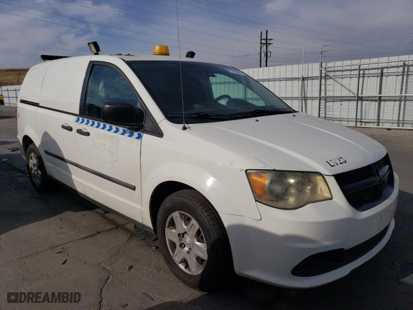 2013 Ram Cargo Van Tradesman with VIN 2C4JRGAG7DR688797, listed as a Copart auction lot 75758044 with 106,422 mi miles and Clean Title. Bid and sale history available at carsss.com. Image 4.