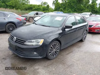 2016 Volkswagen Jetta Sport z VIN 3VWD17AJ5GM244200, wystawiony jako IAAI lot #42340056 z przebiegiem 111 012 mil mil oraz . Historia ofert i sprzedaży dostępna na DreamBid. Obrazek 2.
