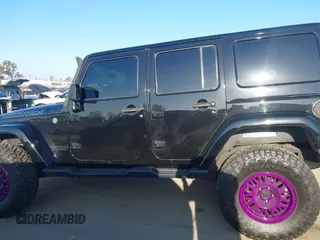 2017 Jeep Wrangler Unlimited Sahara with VIN 1C4BJWEG5HL635319, listed as a IAAI auction lot 42224748 with 141,214 mi miles and . Bid and sale history available at DreamBid. Image 15.