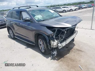 2015 Toyota Highlander XLE z VIN 5TDKKRFH8FS111678, wystawiony jako IAAI lot #42342036 z przebiegiem 125 383 mil mil oraz . Historia ofert i sprzedaży dostępna na DreamBid. Obrazek 1.