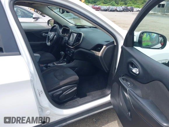 2016 Jeep Cherokee Altitude with VIN 1C4PJMCB3GW121211, listed as a IAAI auction lot 42470241 with 168,343 mi miles and . Bid and sale history available at DreamBid. Image 5.