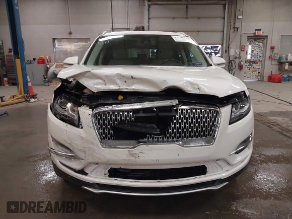 2019 Lincoln MKC Reserve with VIN 5LMCJ3D9XKUL17812, listed as a IAAI auction lot 41730211 with 56,716 mi miles and . Bid and sale history available at DreamBid. Image 13.