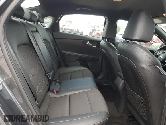 2021 Kia Forte GT-Line с VIN 3KPF34AD3ME336846, выставлен на аукционе Copart как лот 61807425 с пробегом 36 711 миль миль и Списание • Salvage title. История ставок и продаж доступна на DreamBid. Изображение 10.
