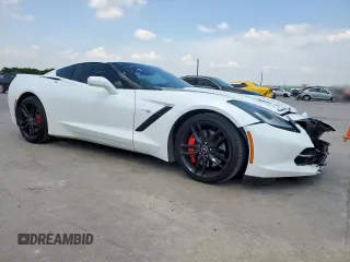 2014 Chevrolet Corvette Z51 3LT z VIN 1G1YM2D73E5131825, wystawiony jako Copart lot #58187765 z przebiegiem 89 861 mil mil oraz Szkoda całkowita • Salvage title. Historia ofert i sprzedaży dostępna na DreamBid. Obrazek 4.