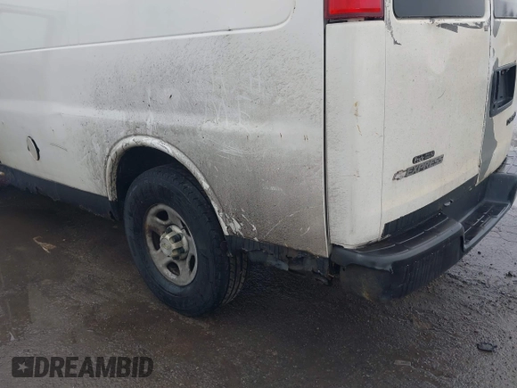 2005 Chevrolet Express Cargo with VIN 1GCFG15X651249132, listed as a IAAI auction lot 41736308 with 1,939 mi miles and . Bid and sale history available at DreamBid. Image 6.