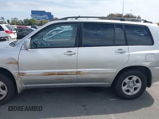 2002 Toyota Highlander z VIN JTEGD21AX20028215, wystawiony jako IAAI lot #42024885 z przebiegiem 204 544 mil mil oraz . Historia ofert i sprzedaży dostępna na DreamBid. Obrazek 14.