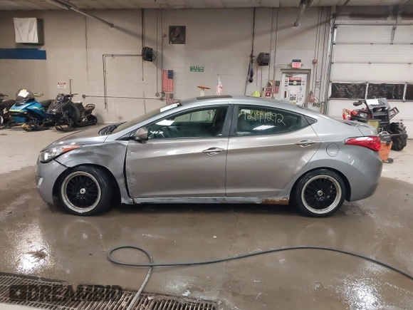 2012 Hyundai Elantra GLS с VIN KMHDH4AE8CU216795, выставлен на аукционе IAAI как лот 42199292 с пробегом 182 286 миль миль и . История ставок и продаж доступна на DreamBid. Изображение 14.