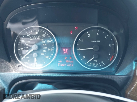 2007 BMW 3 Series 328i z VIN WBAVA37527NL17651, wystawiony jako IAAI lot #42277978 z przebiegiem 213 887 mil mil oraz . Historia ofert i sprzedaży dostępna na DreamBid. Obrazek 7.