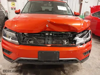 2019 Volkswagen Tiguan S with VIN 3VV0B7AX3KM075498, listed as a IAAI auction lot 41501778 with 143,262 mi miles. Bid and sale history available at carsss.com. Image 6.