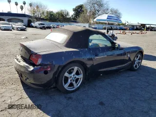 2006 BMW Z4 3.0i with VIN 4USBU33506LW69781, listed as a Copart auction lot 89412085 with 199,661 mi miles and Salvage Title. Bid and sale history available at carsss.com. Image 3.