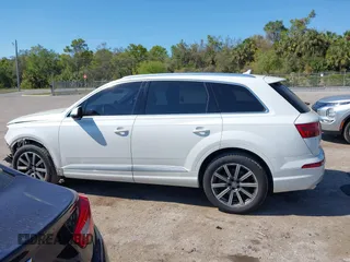 2017 Audi Q7 Prestige with VIN WA1VABF72HD017612, listed as a IAAI auction lot 41899537 with 123,702 mi miles and . Bid and sale history available at DreamBid. Image 14.